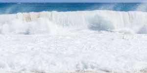 Praias com ondas fortes