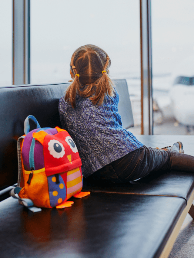 Como viajar de avião com crianças?